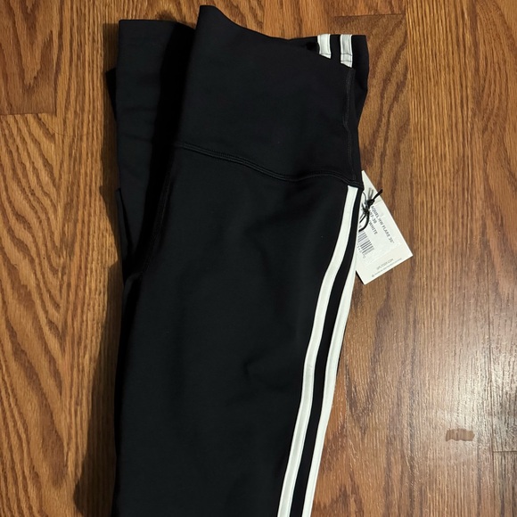 RAQUEL HIGH WAIST FLARED LEGGING - Picture 2 of 4